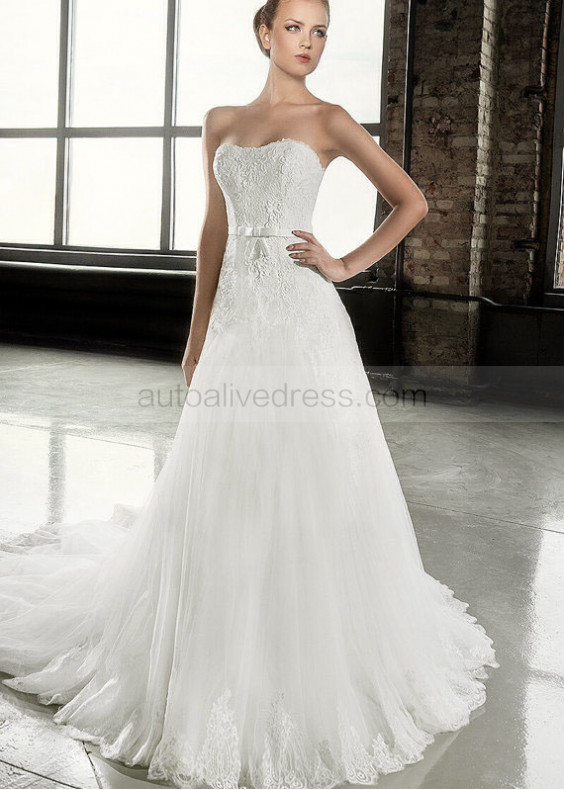 A-line Ivory Lace Tulle Sweetheart Neckline Corset Back Court Train Wedding Dress
